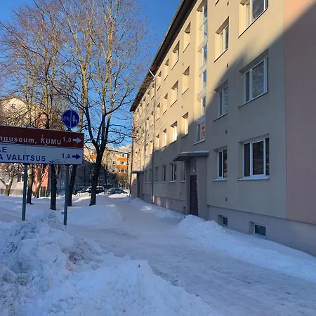 Dikol Two-room Apartment-self Check-in & Free Parking Near Center Tallinn